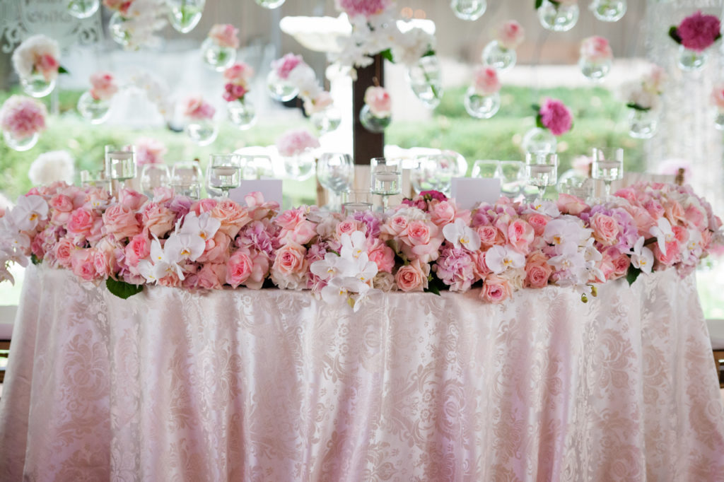 декор розовой свадьбы
